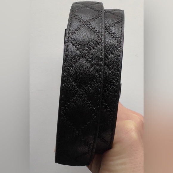 Tory Burch Women's Willa Skinny Quilted Leather Belt 1 inch - Picture 4 of 9